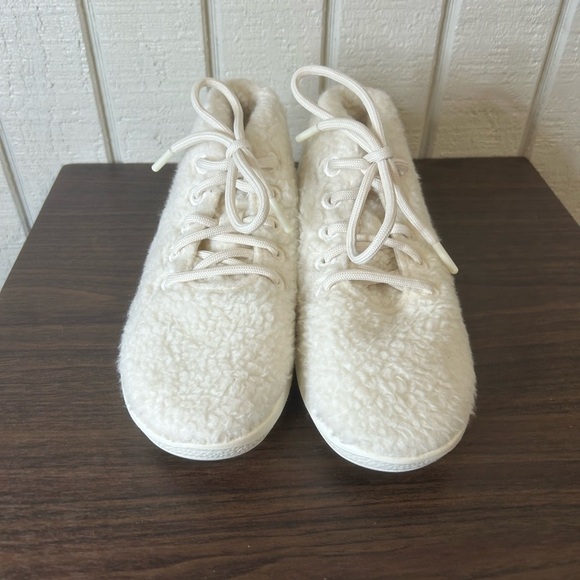 Allbirds Wool Runner Up Fluffs Sneakers, size 8. - Picture 5 of 8